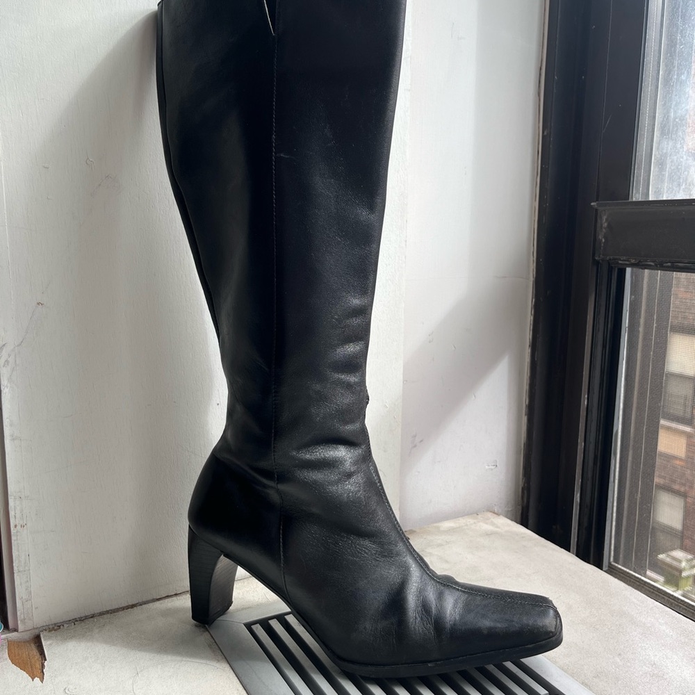 Etienne Aigner Black Heeled Boots Classic Design
